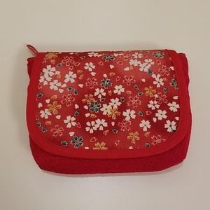 Cosmetic bag with mirror